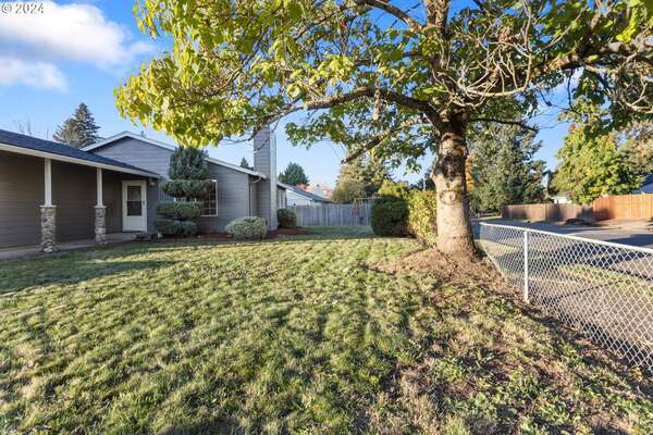 12816 NE 37th St, Vancouver, WA 98682