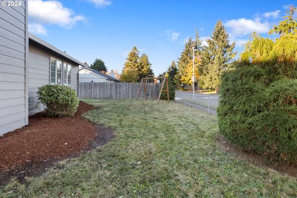 12816 NE 37th St, Vancouver, WA 98682