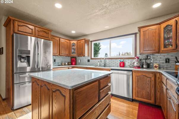 410  Waters Rd, Castle Rock, WA 98611