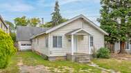 1034  8th Ave, Longview, WA 98632