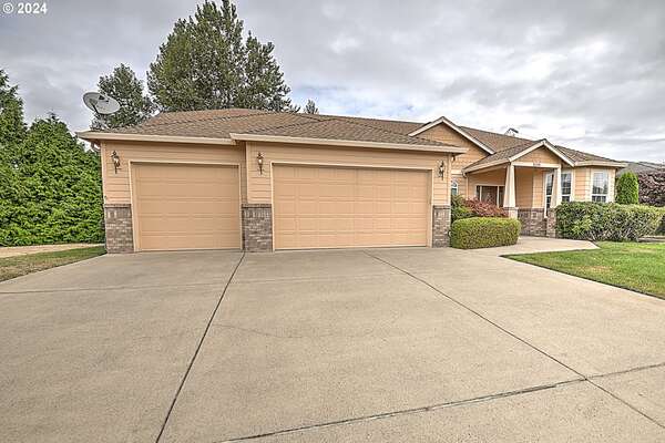 2115 SE 12th Ave, Camas, WA 98607