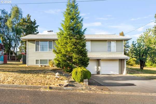 1817  Harris St, Kelso, WA 98626