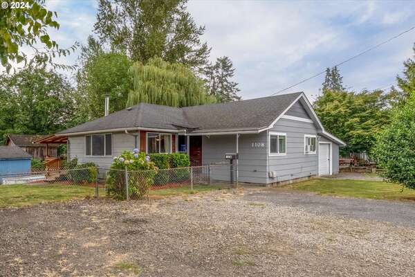 1108 S 8th Ave, Kelso, WA 98626