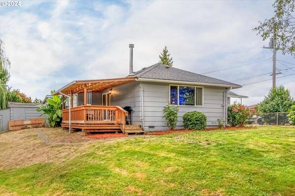 1108 S 8th Ave, Kelso, WA 98626