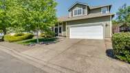 18214 SE 18th Way, Vancouver, WA 98683